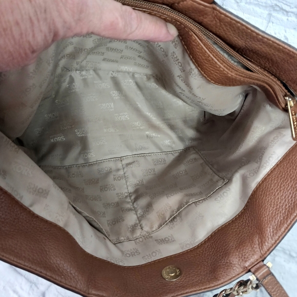 Michael Kors Acorn Harper brown pebbled leather bag - Picture 11 of 15